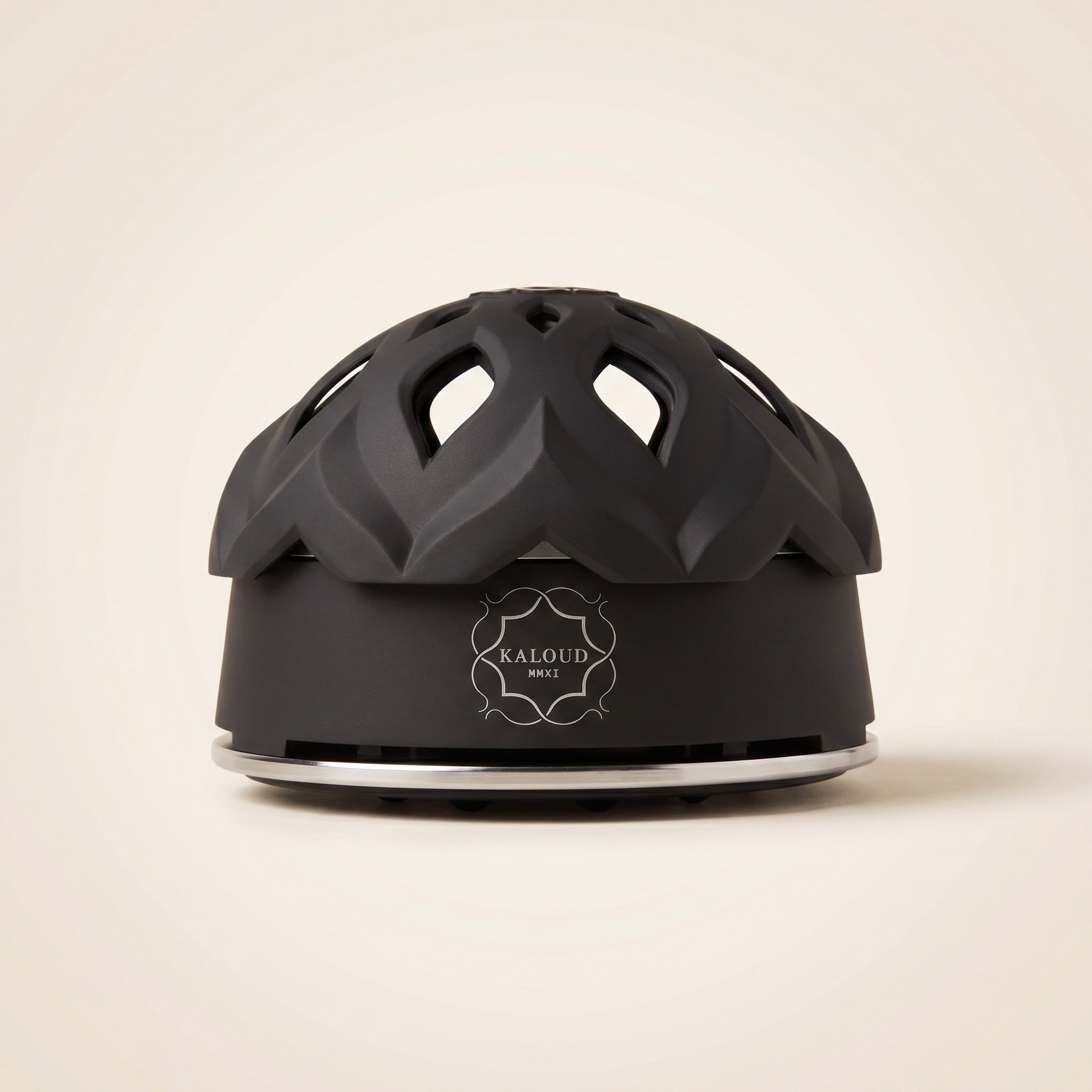Kaloud Lotus I+3 Niris Black HMD with matte black base, polished silver rim, and lotus-petal vented lid