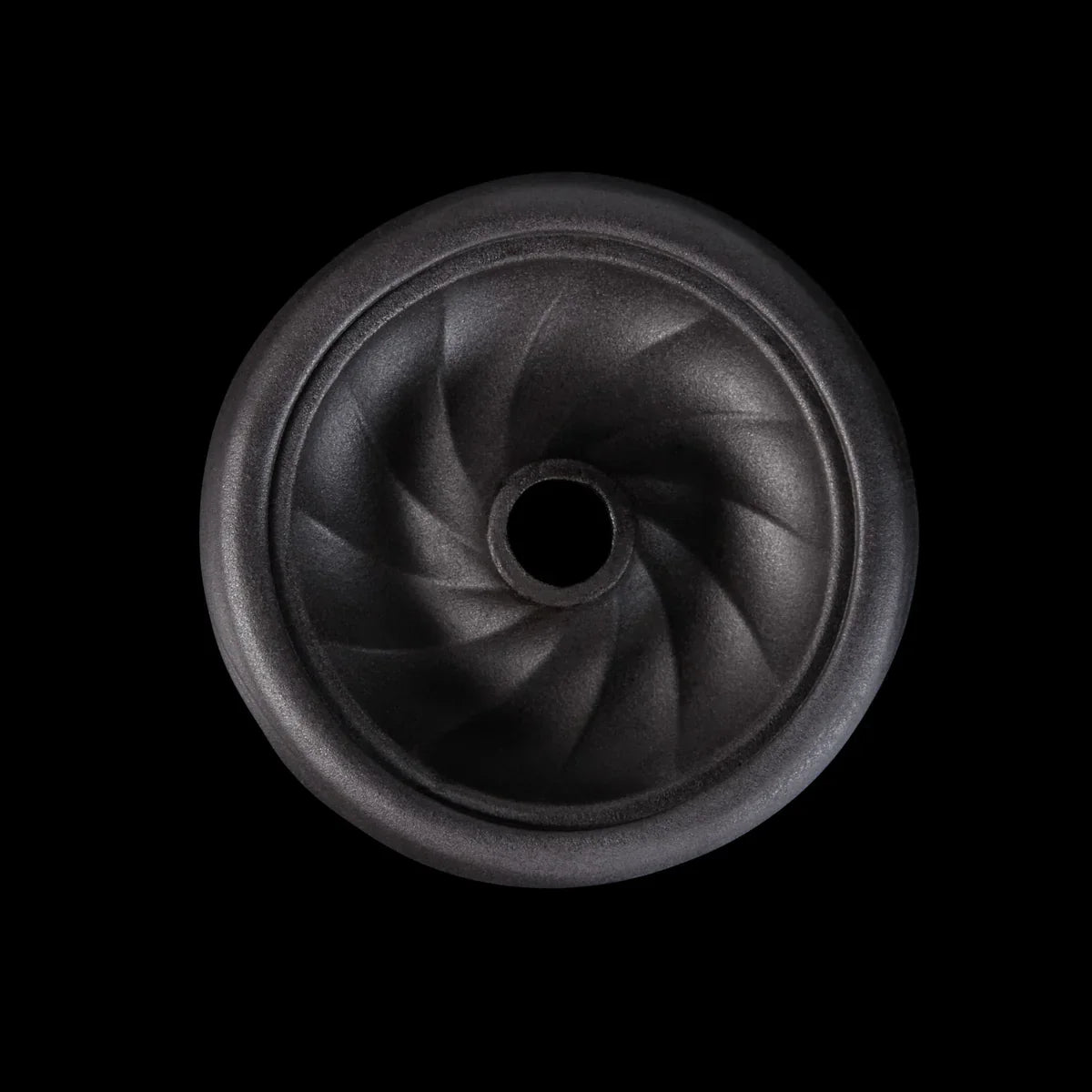 Top-down view of Kaloud Samsaris Kore Dào Short black clay phunnel bowl showing centre spire and swirl design
