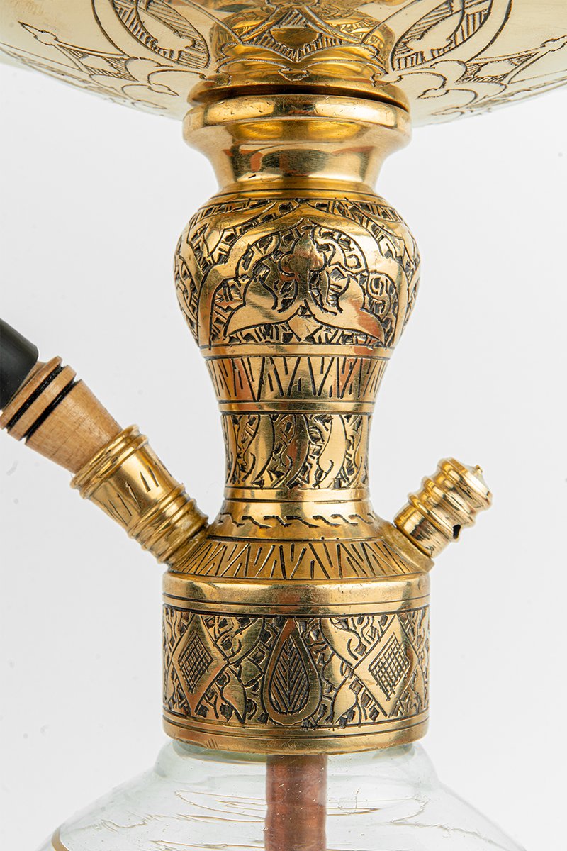 Shika Arya Tabletop Brass Shisha Pipe, Oblivion clay bowl on the engraved tray, from above