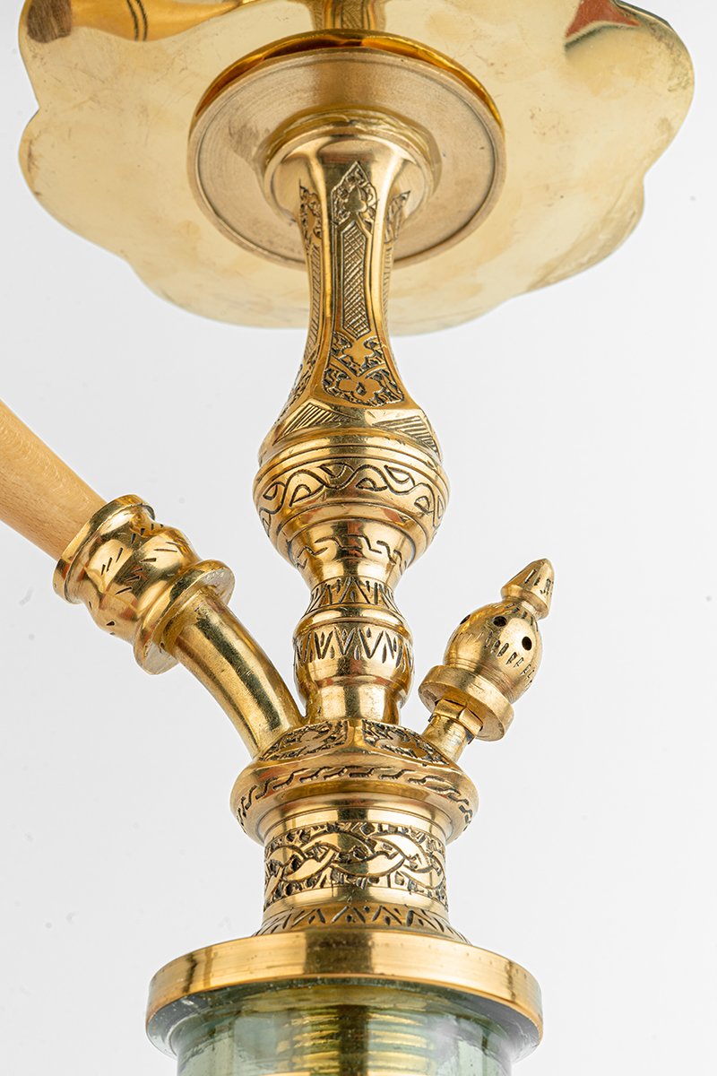 Shika Mini Tryon Brass Shisha Pipe, Oblivion clay bowl on the engraved tray, from above