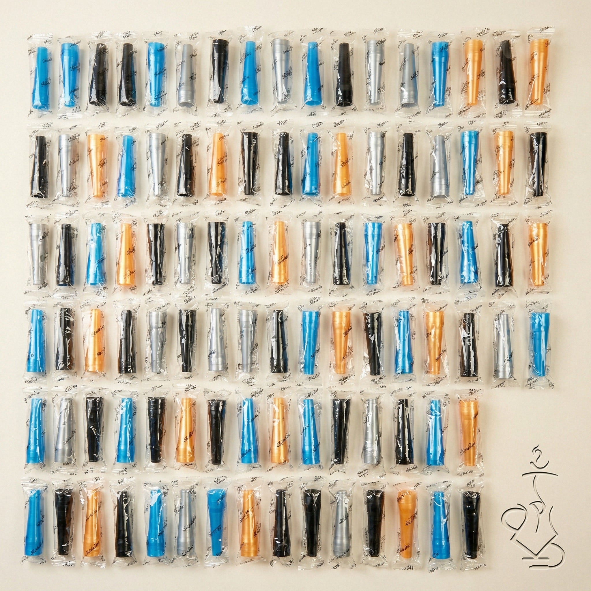 100-pack of ShishaDoc disposable hookah mouth tips in short size arranged in a flat-lay grid showing mixed colour assortment