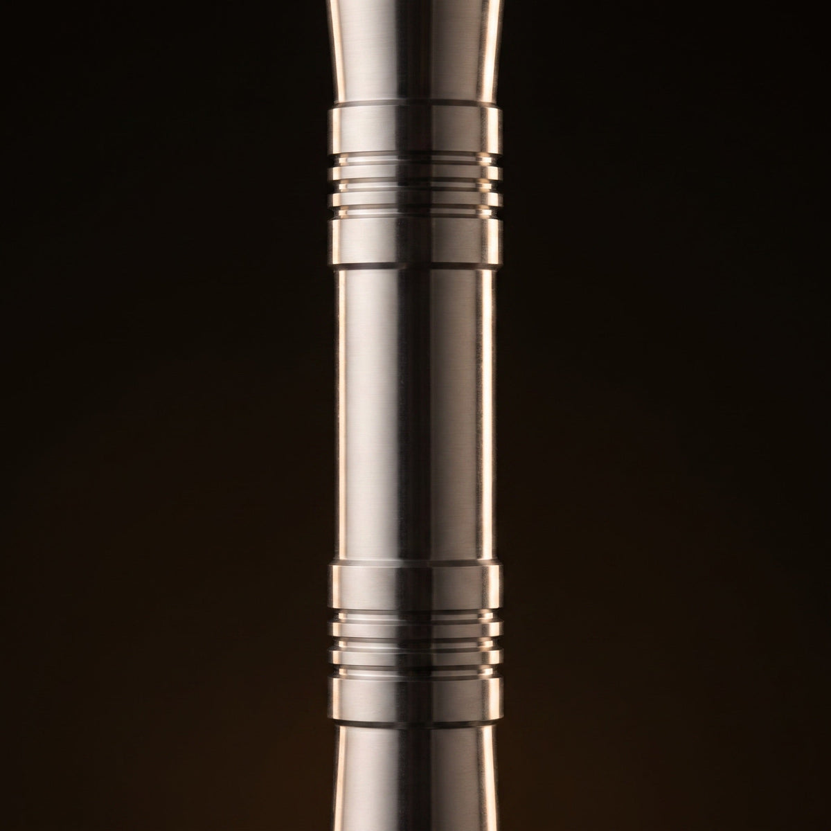 Steamulation Mini Gen II close-up of milled decorative rings on brushed satin V2A stainless stem, The Premium Shisha, image 3 of 12
